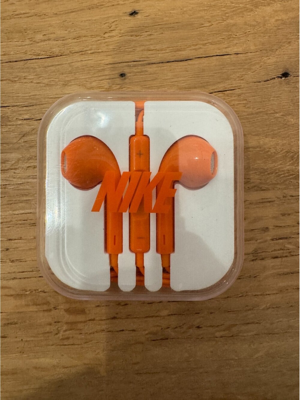 NIKE Wired Earbuds Orange In-Ear Built-In Microphone Ear Buds NEW